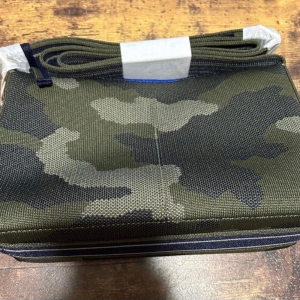 Rothys spruce came casual crossbody.